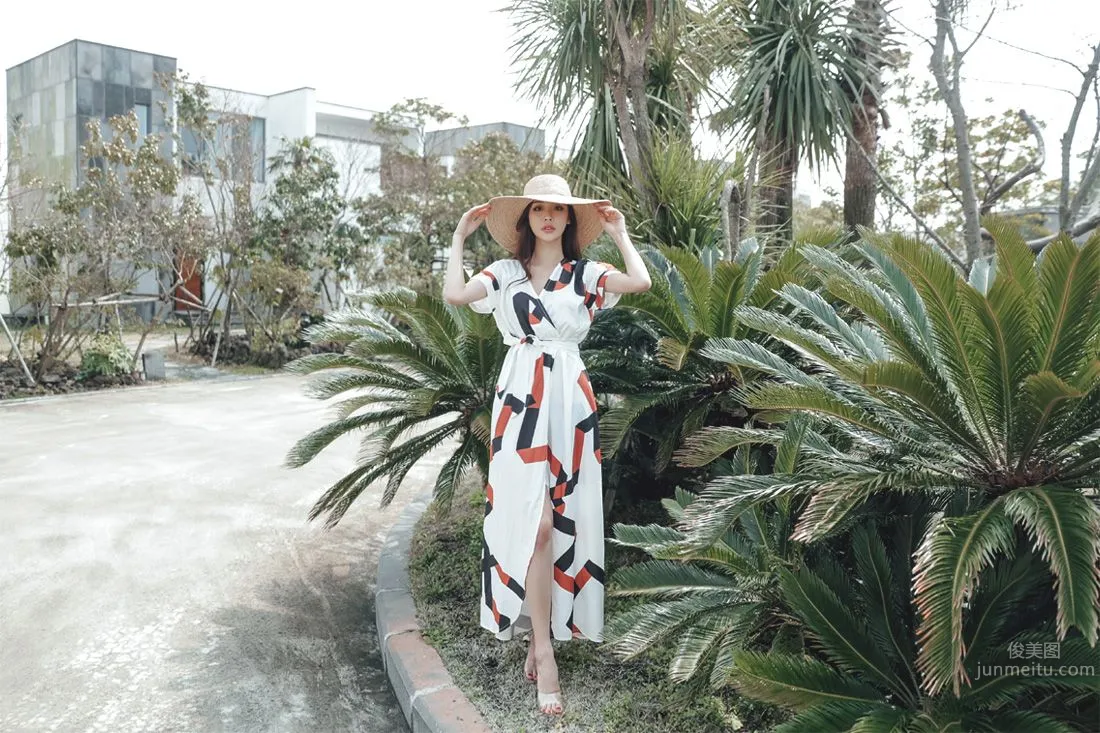 Park Da Hyun - Elegant Long Dress Photo Collage photo 79