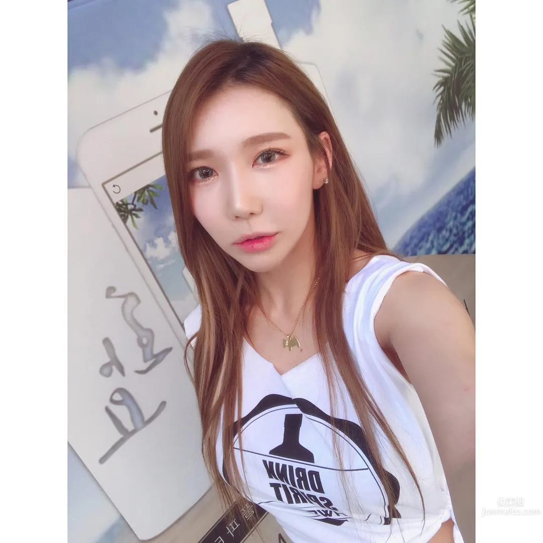 So Hot! South Korean Racing Girl Dominseo, Ant Waist in One Hand photo 20