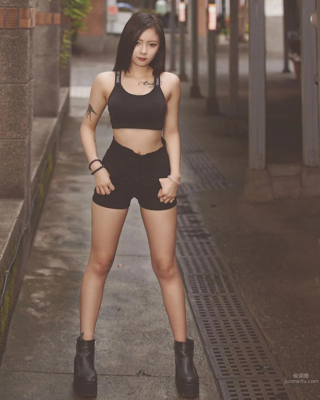 Sexy Curvy Girl Qin Qin, Petite, Cool and Handsome photo 8