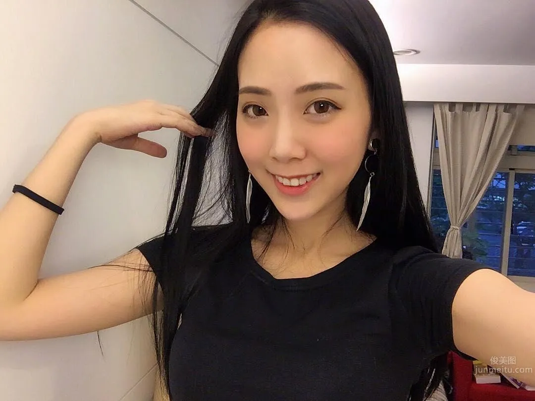 超甜美氣質正妹牙牙！治愈系外表下美背也讓人驚豔 11