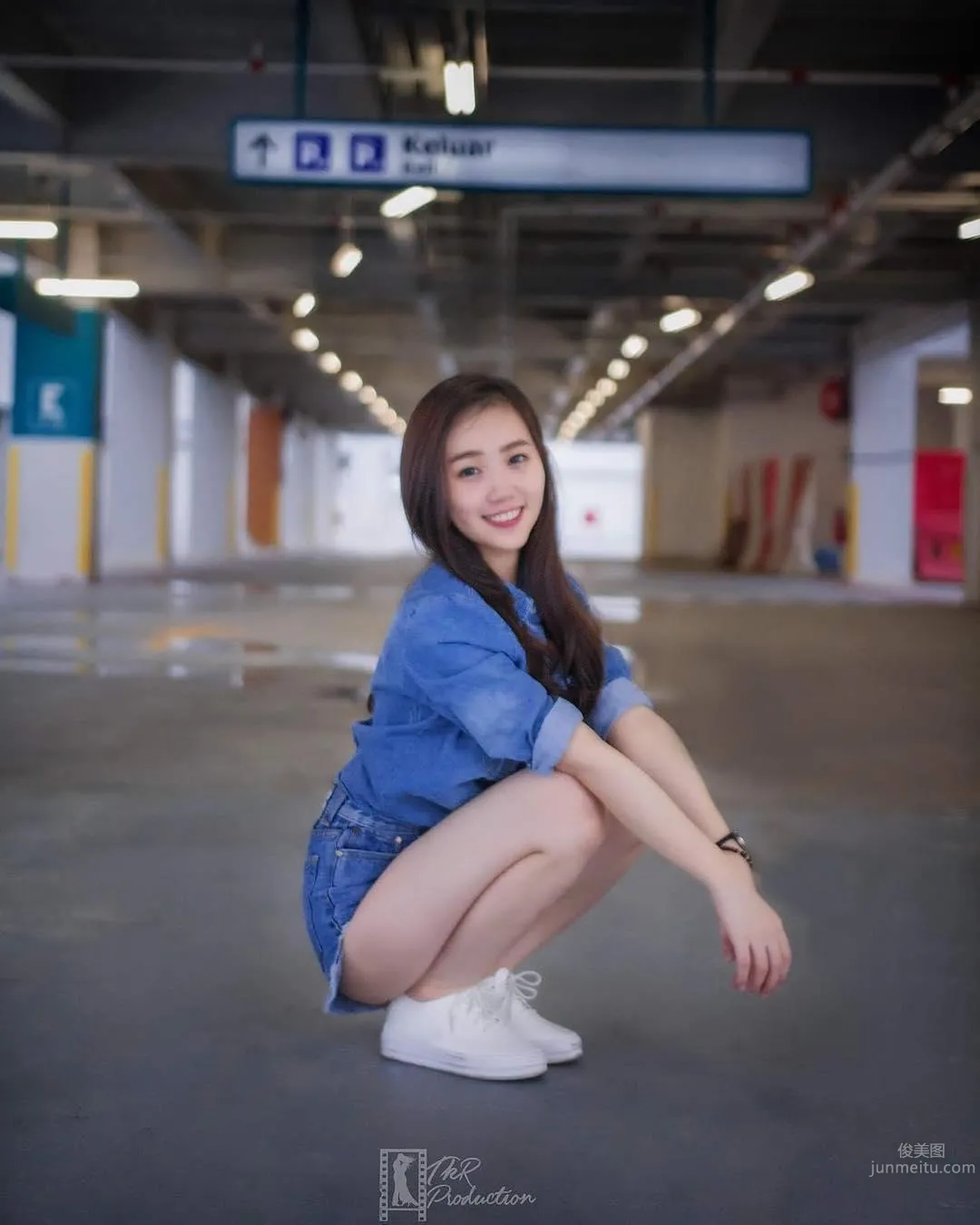 大马顶级甜心陈嘉欣 停车场美拍Park在心_19