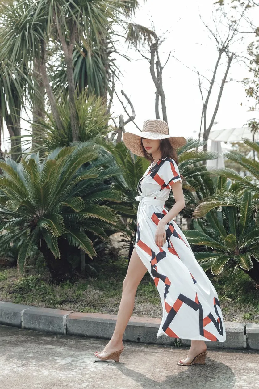 Park Da Hyun - Elegant Long Dress Photo Collage photo 62