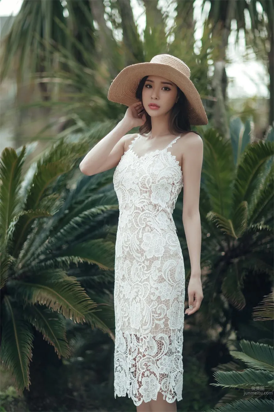 Park Da Hyun - Elegant Long Dress Photo Collage photo 16