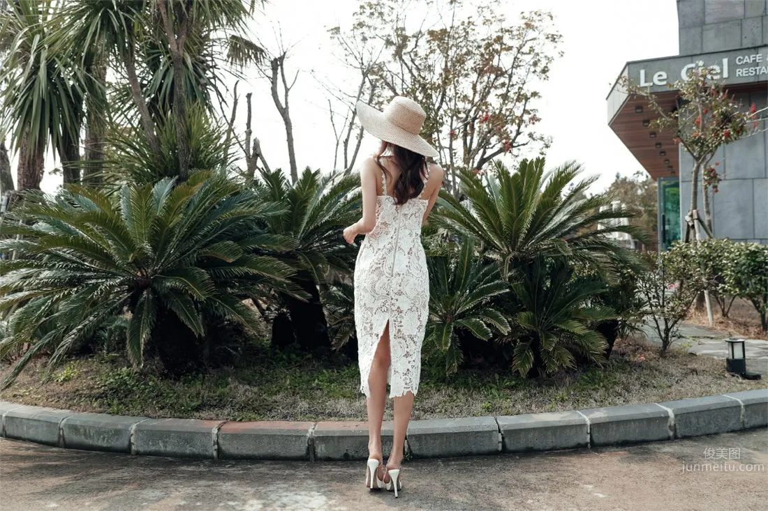 Park Da Hyun - Elegant Long Dress Photo Collage photo 15