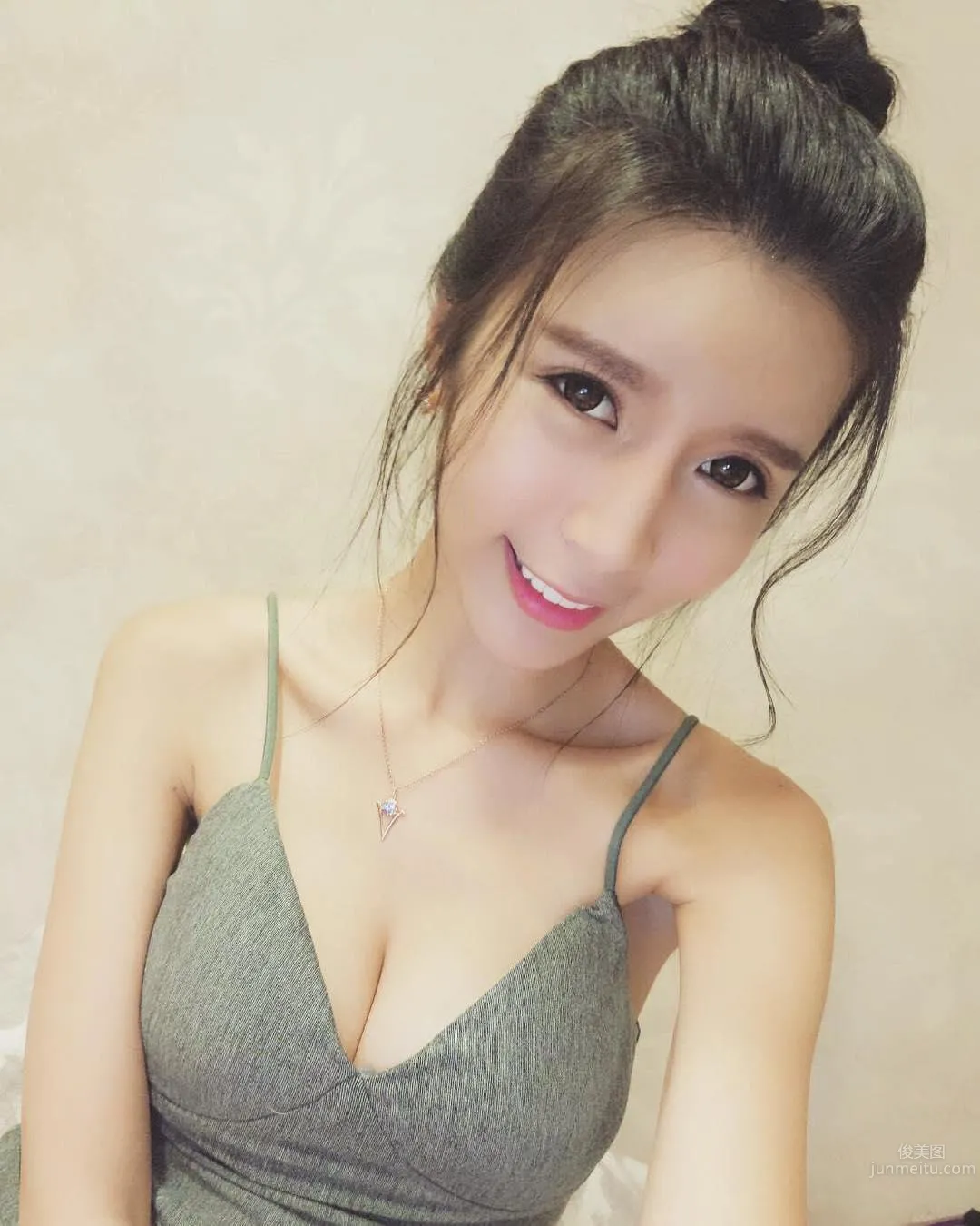 Versatile Girl Liuziyu Vicky, the Evil Maid Outfit Is Very Fierce photo 14