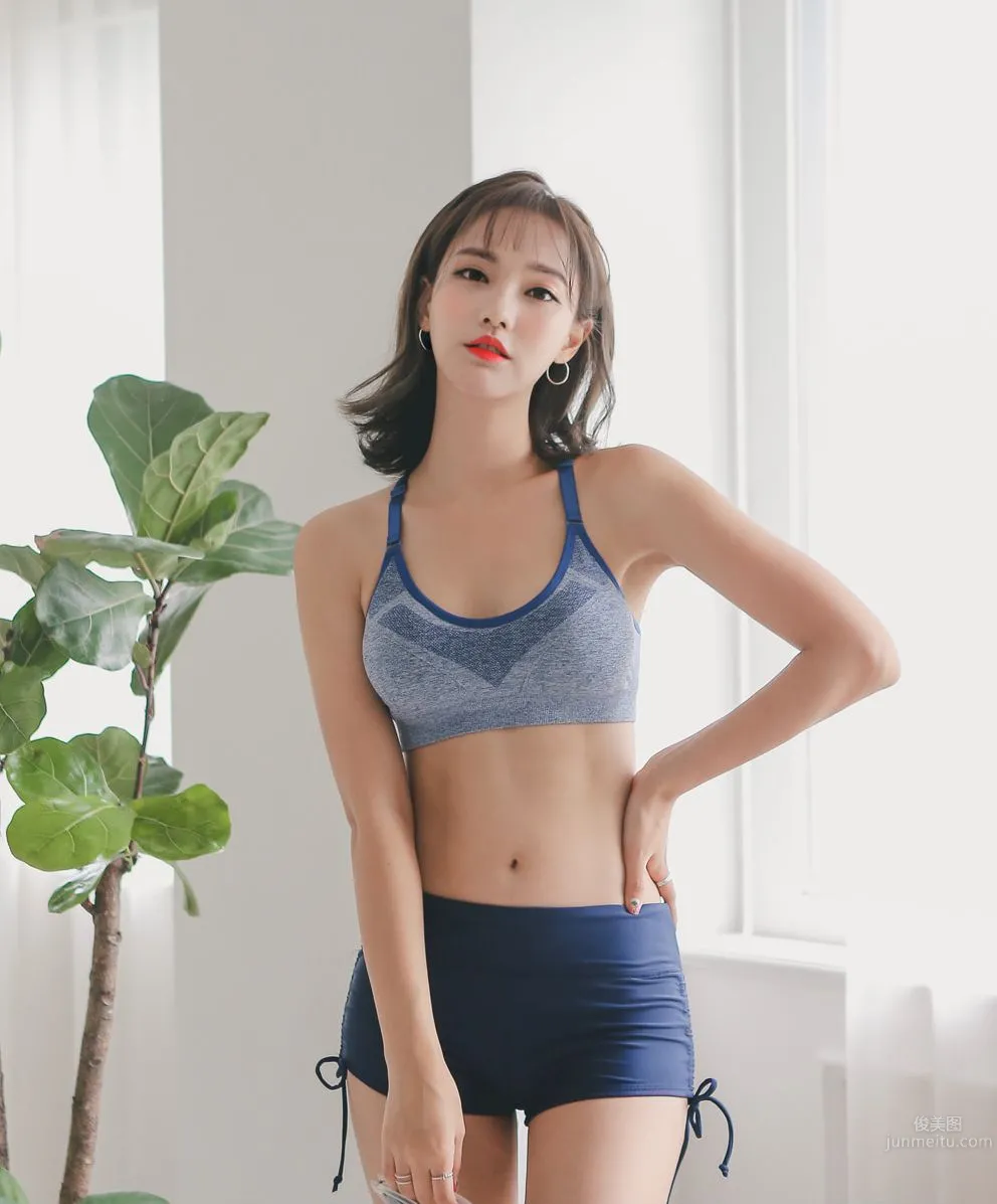 Korean Model Yeonjieun maybeach Casual Wear Series 5 photo 65