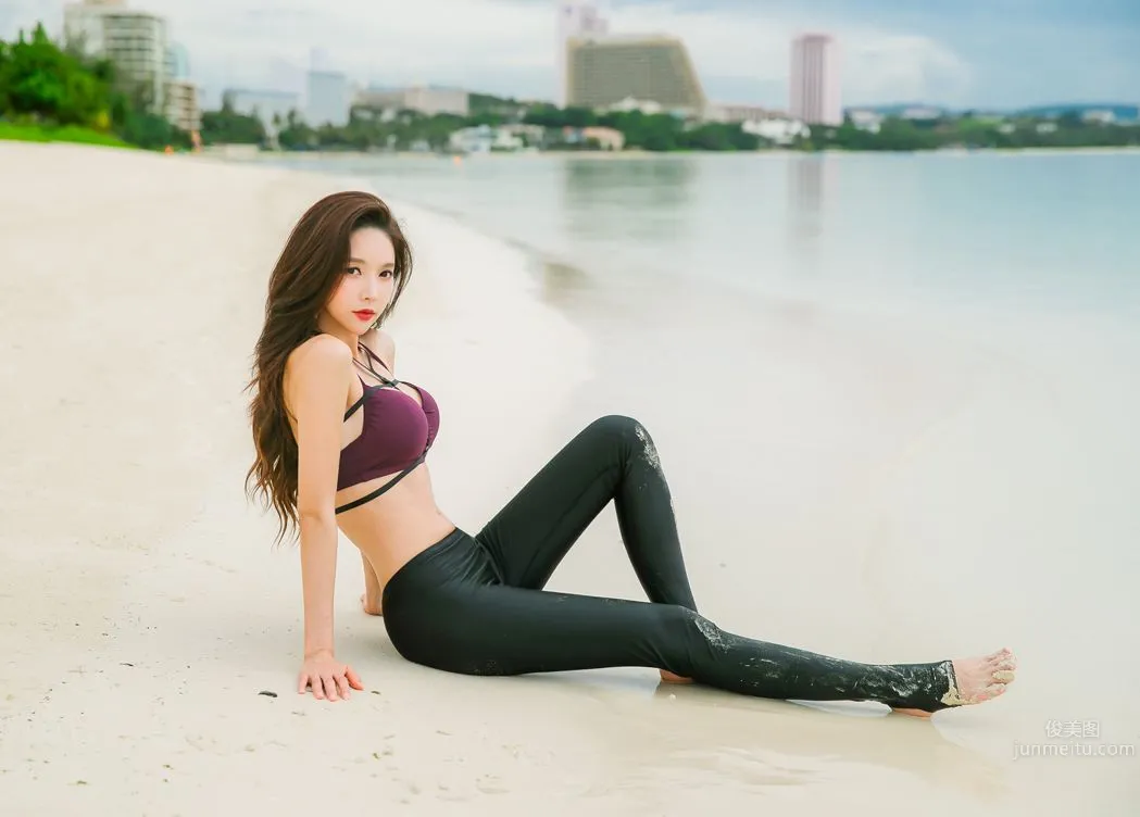 Park Soo Yeon - 2017 Swimwear Series Collection One photo 58