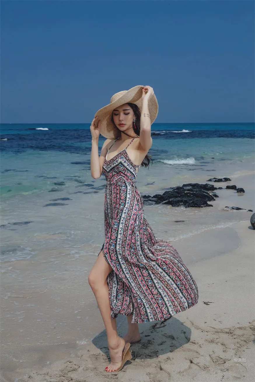 Park Da Hyun - Elegant Long Dress Photo Collage photo 44