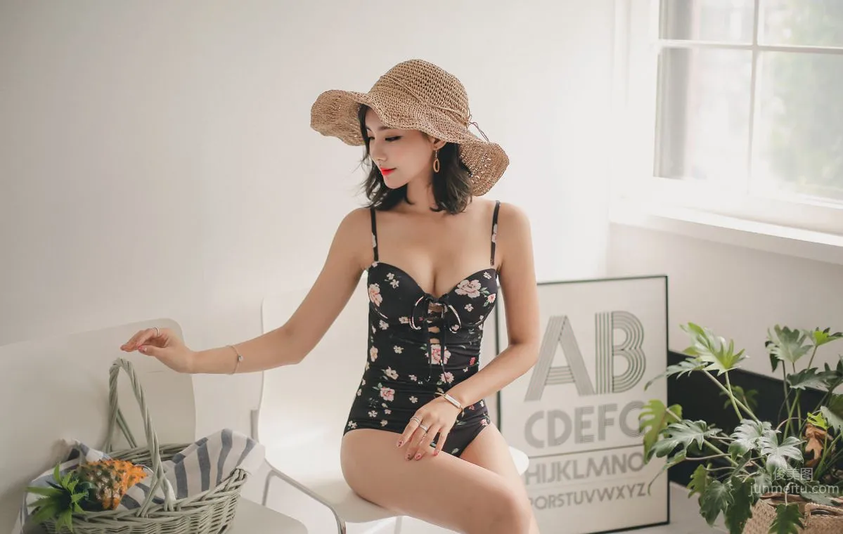 Korean Model Yeonjieun maybeach Swimwear Series Four photo 38