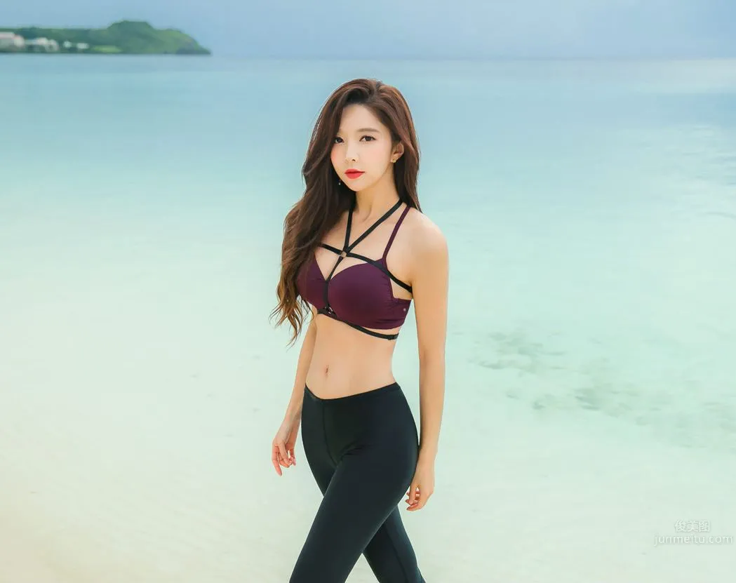 Park Soo Yeon - 2017 Swimwear Series Collection One photo 45