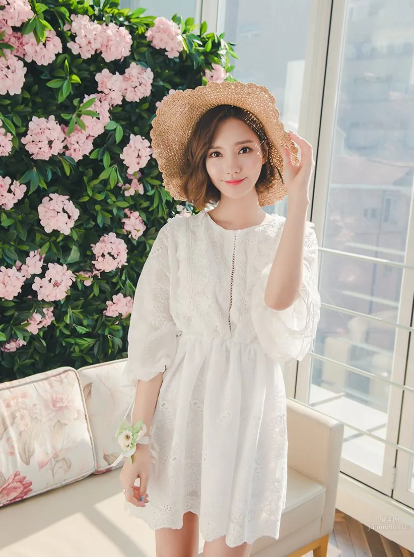 Korean Model Yeonjieun maybeach Casual Wear Series 5 photo 5