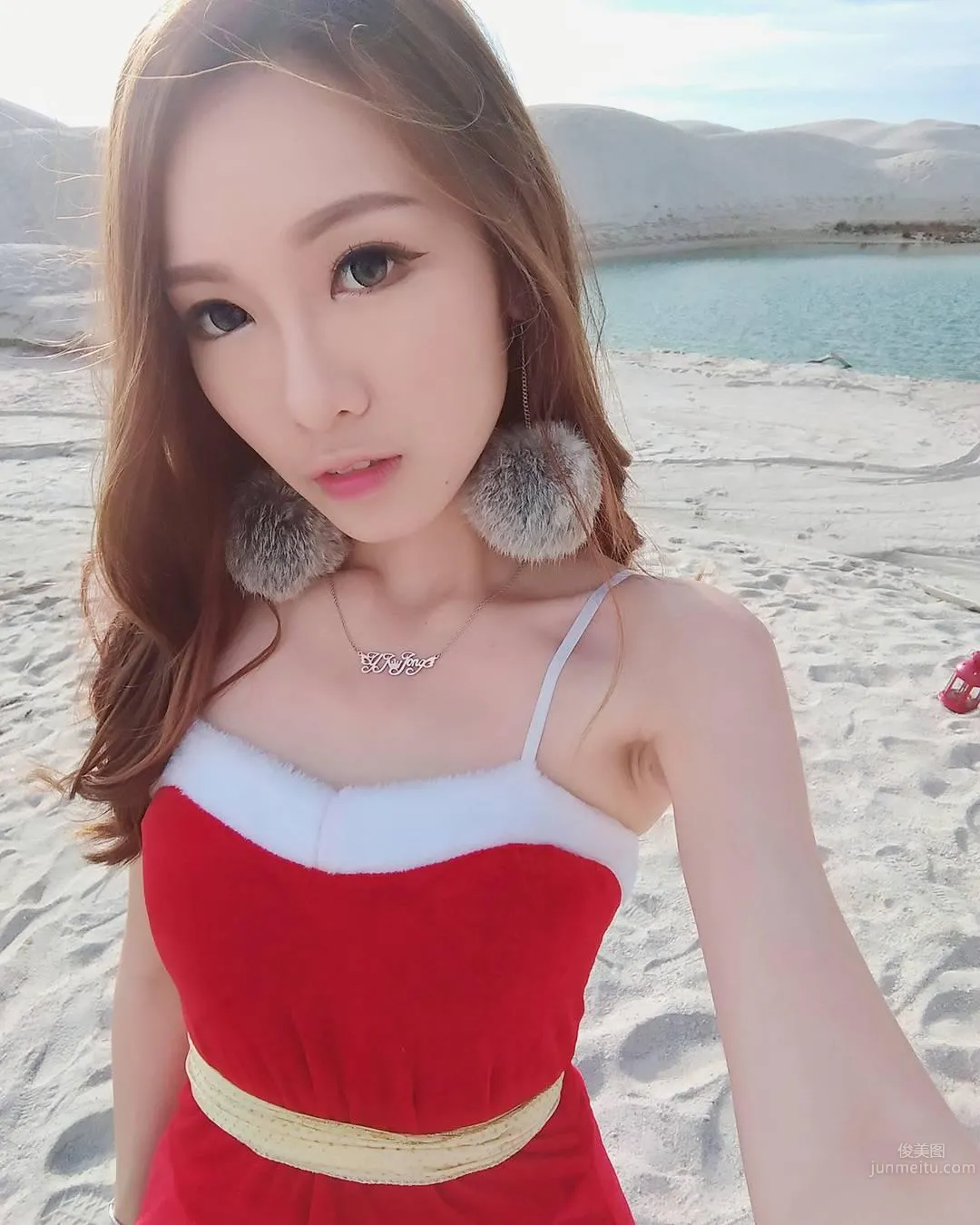 Malaysian Car Model's Domineering Selfie: Don't Mess with Me, I've Trained photo 7