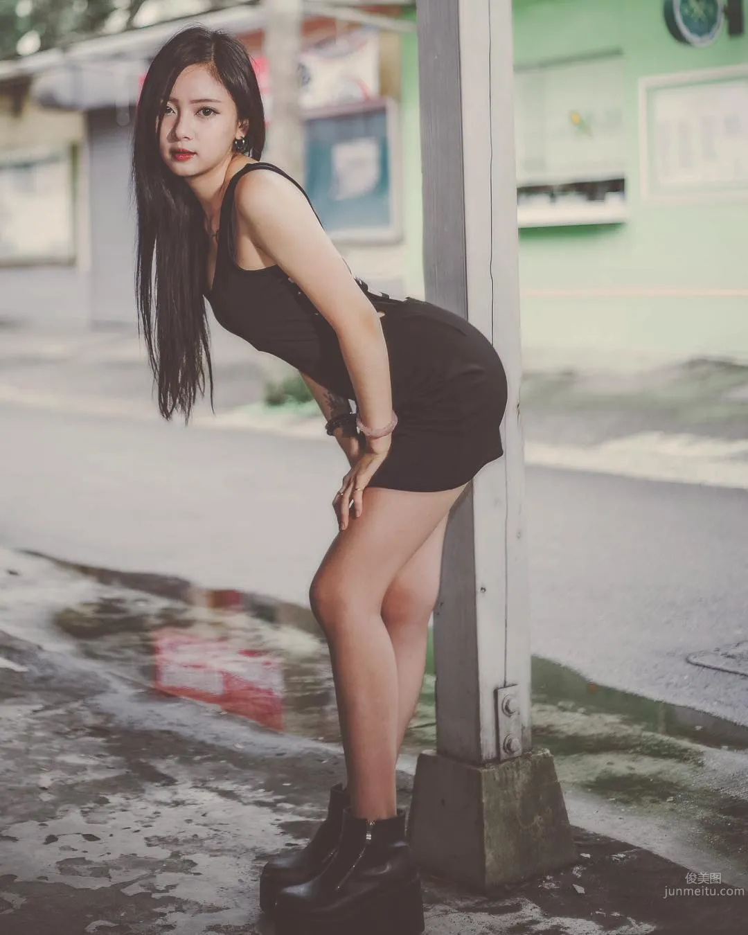 Sexy Curvy Girl Qin Qin, Petite, Cool and Handsome photo 2