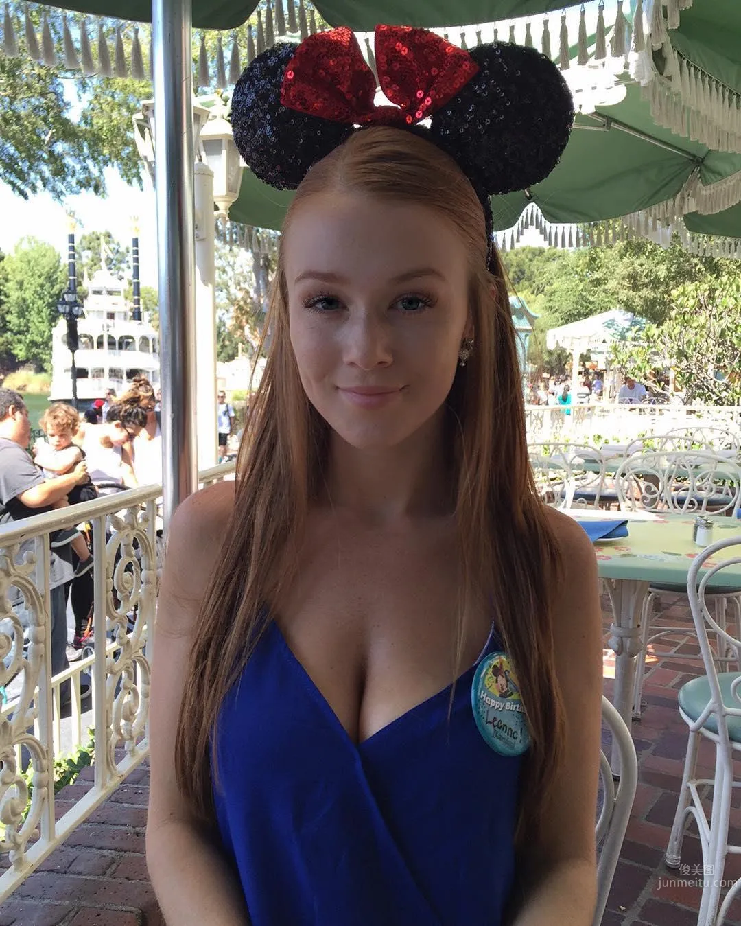 Full of Sincerity! Leanna Decker Opens the Middle Lane and Shows Off Her 3D Headlights photo 3