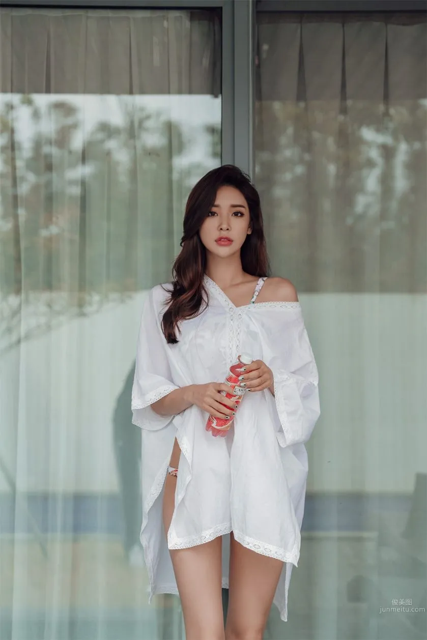 Park Da Hyun - Elegant Long Dress Photo Collage photo 96