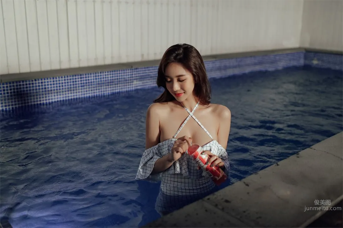 Park Da Hyun - Eranzi Bikini Series One photo 68