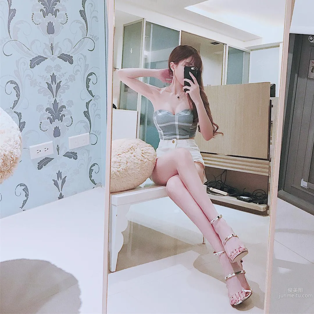 Long-Legged Girl Fan Yaxuan, Warm Winter Private Shoot photo 19