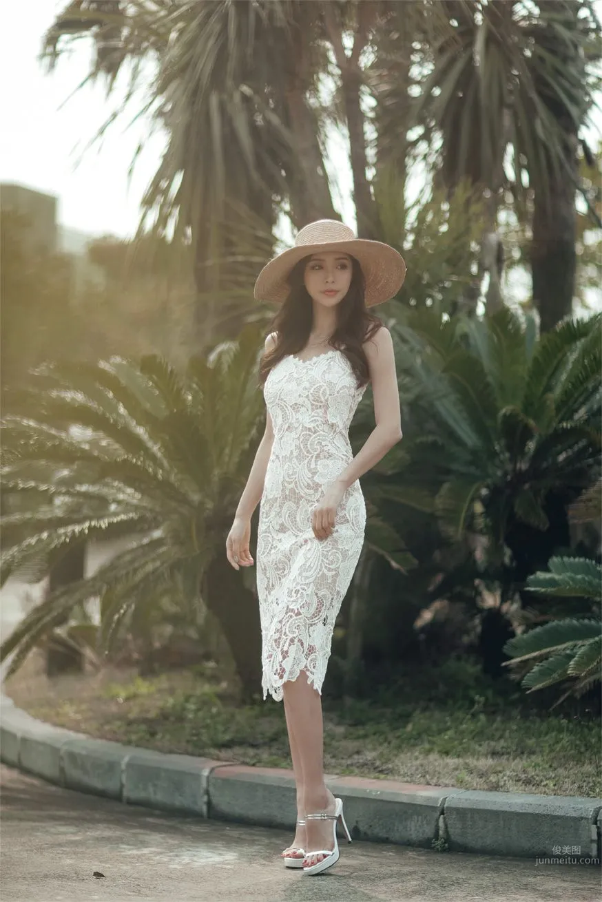 Park Da Hyun - Elegant Long Dress Photo Collage photo 20