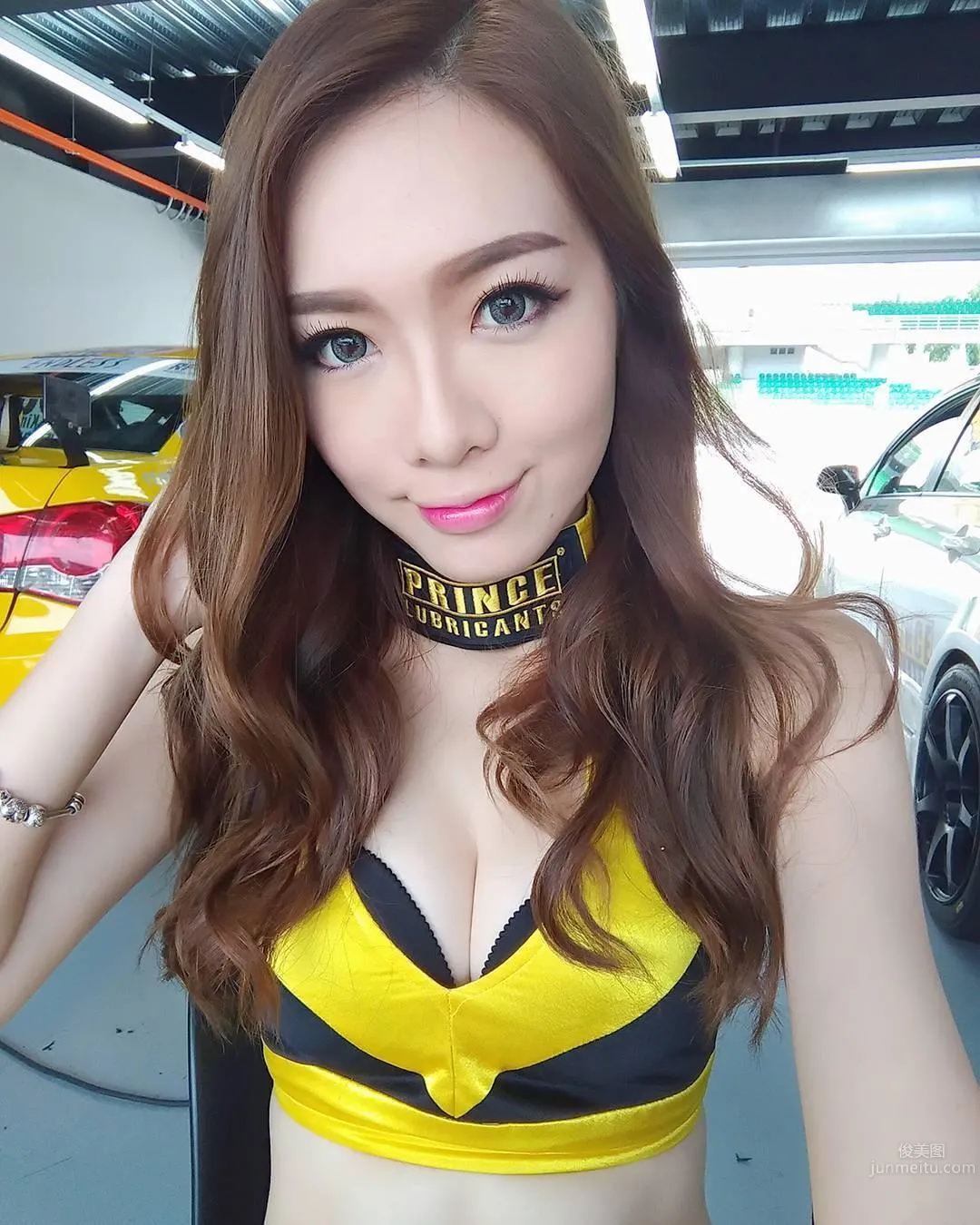 Malaysian Car Model's Domineering Selfie: Don't Mess with Me, I've Trained photo 13