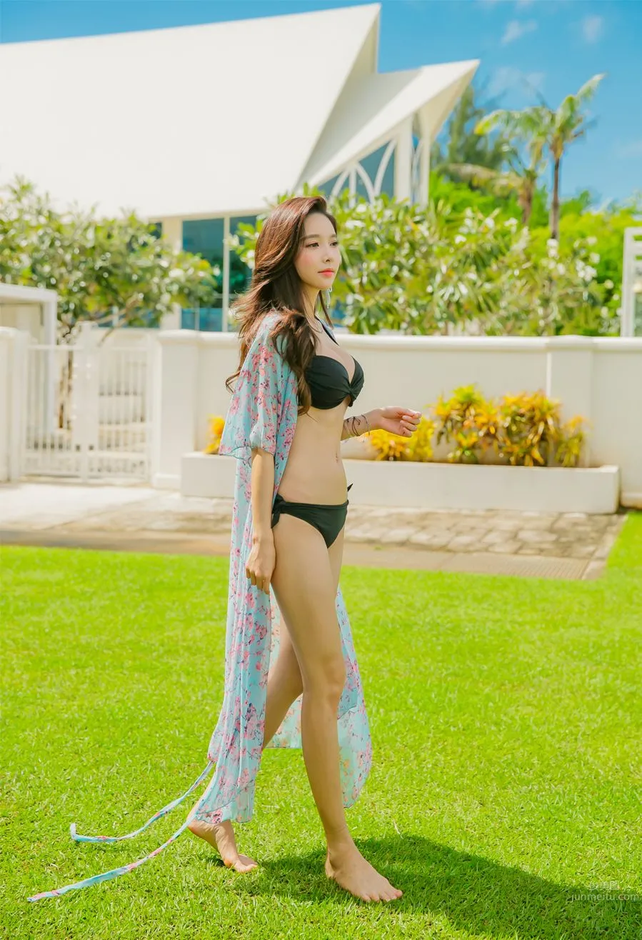 Park Soo Yeon, 2017 Swimwear Series Photo Collection Three photo 82