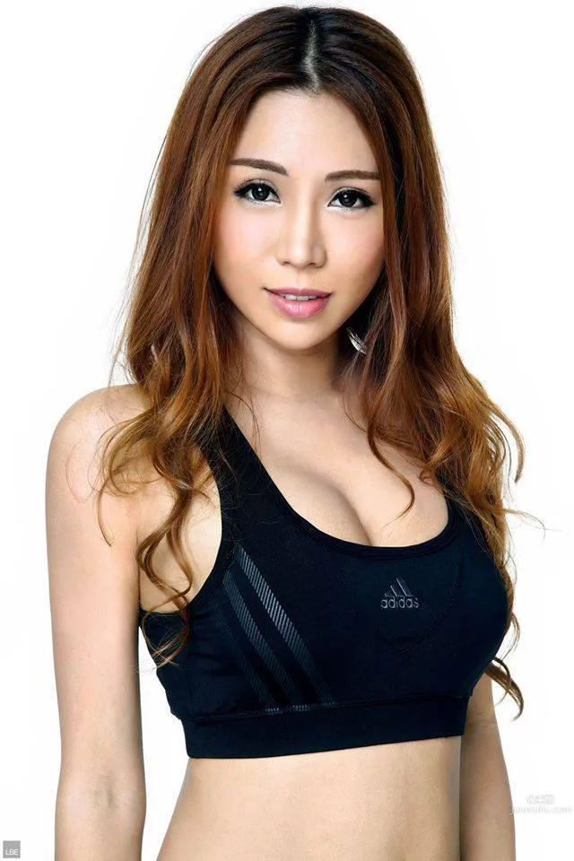 香港辣模陳嘉儀 重新演繹工作時尚 3