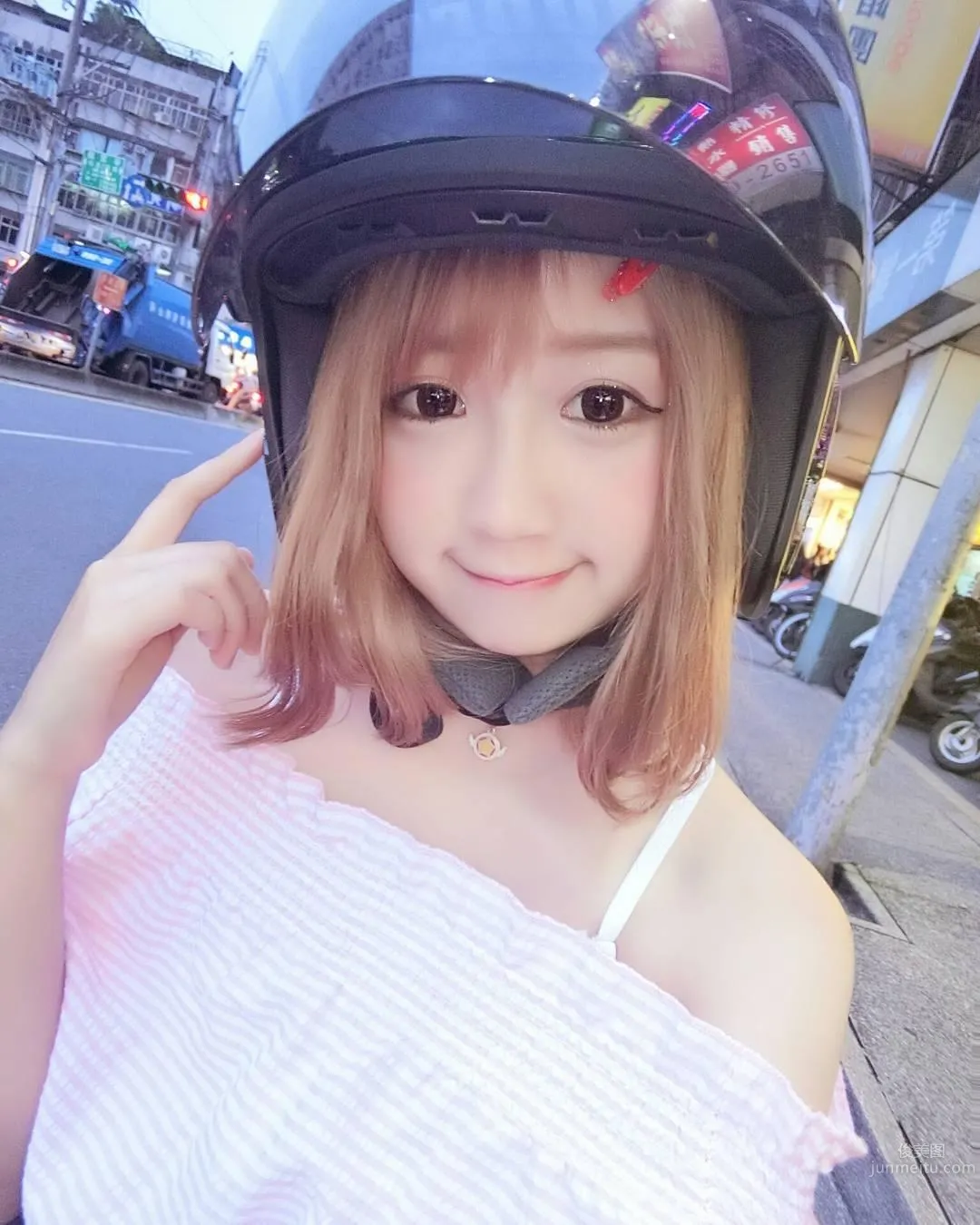 超甜美萌妹周奕瑜 深藏不露的好身材 4