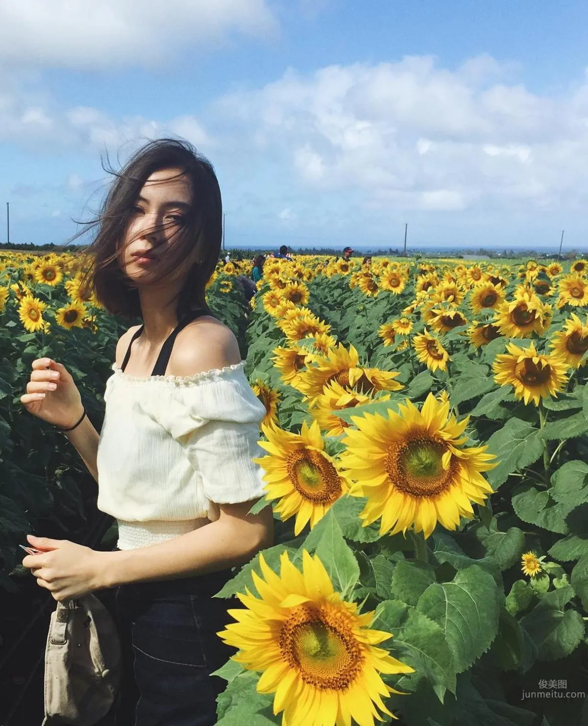 Chinese-American Mixed Blood Lauren Tsai, Full of Energy Retro Vibe photo 20