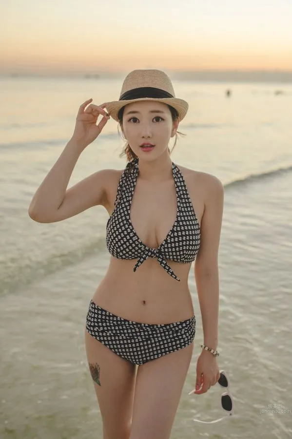 Li Yanjing - 2017 MayBeach Bikini Series Eight photo 23