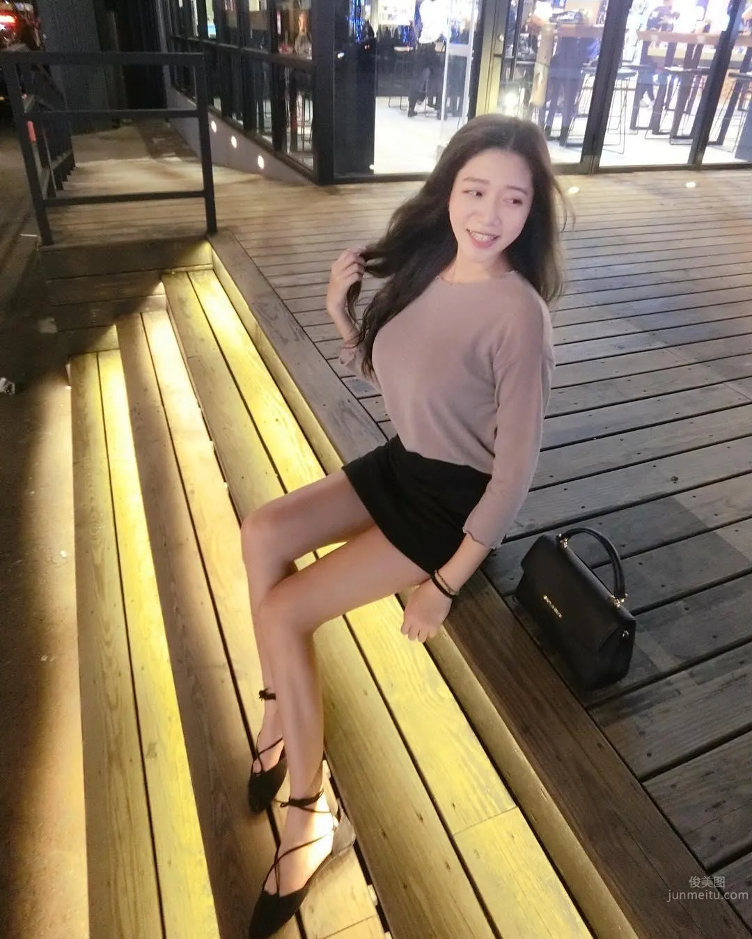 恋爱了！醒吾正妹安婷，沙滩比基尼好诱人_15
