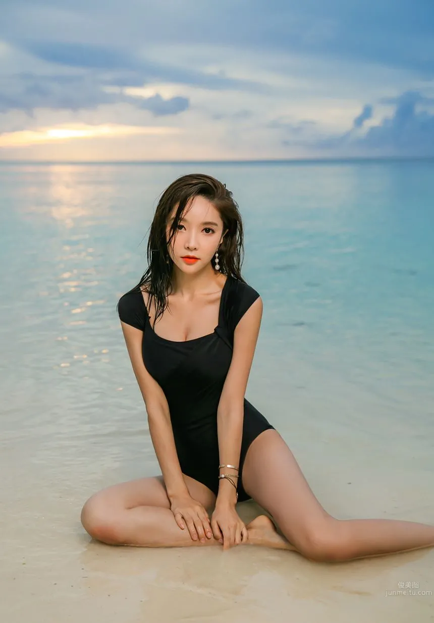 Park Da Hyun - Eranzi Bikini Series Three photo 66