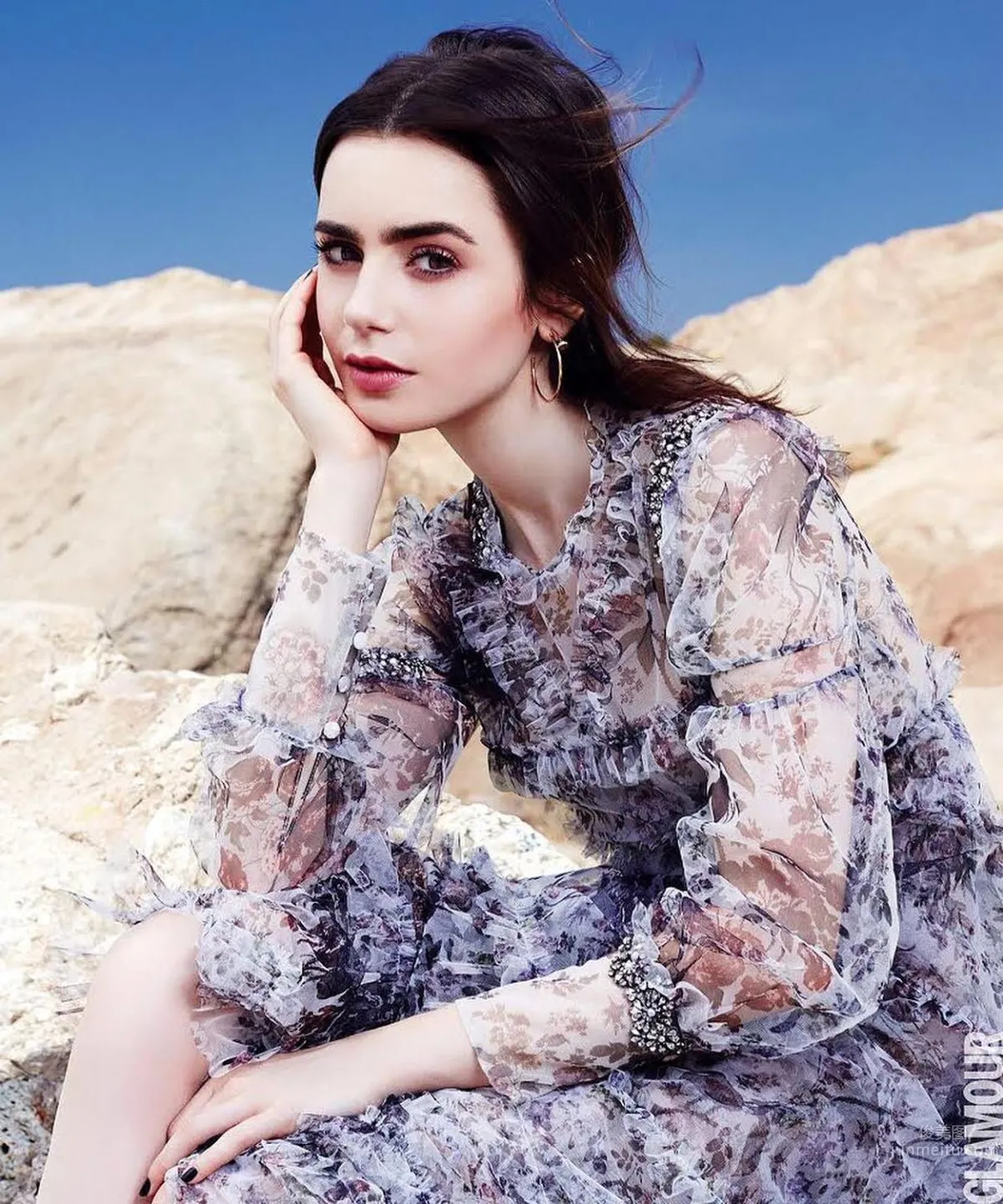 British-American Mixed-Race Lily Collins, Natural Beauty Candid Bare Face Photos photo 8
