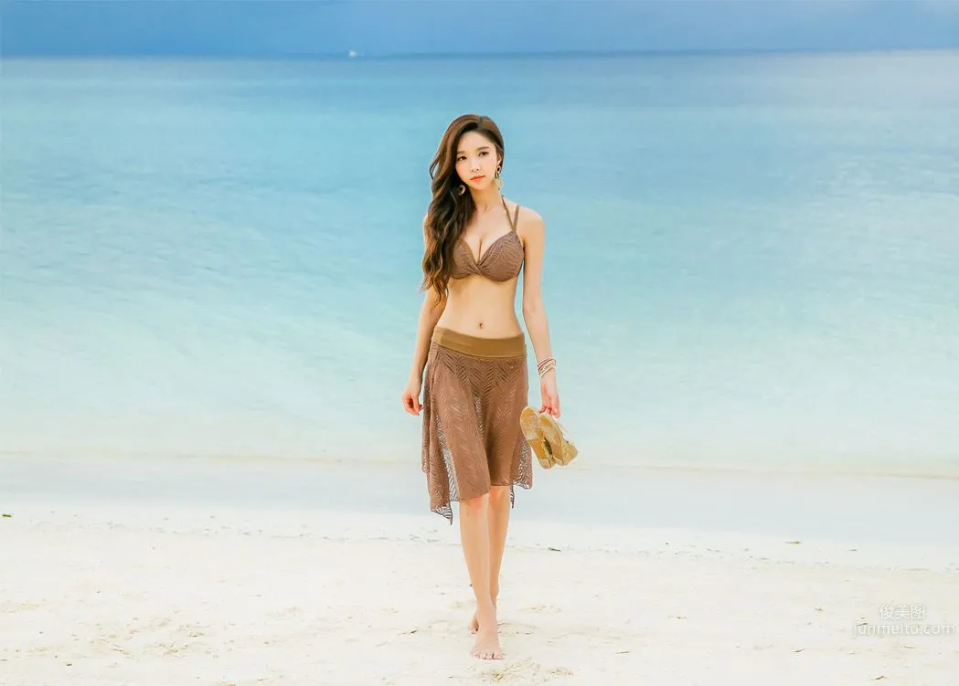 Park Da Hyun - Eranzi Bikini Series Three photo 37