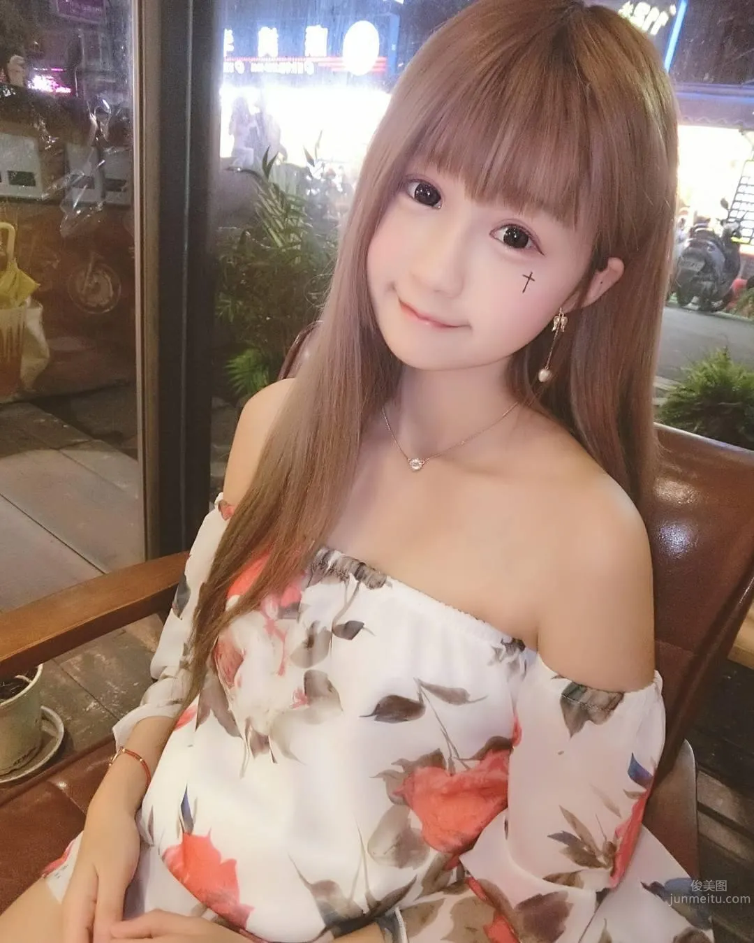 超甜美萌妹周奕瑜 深藏不露的好身材 14