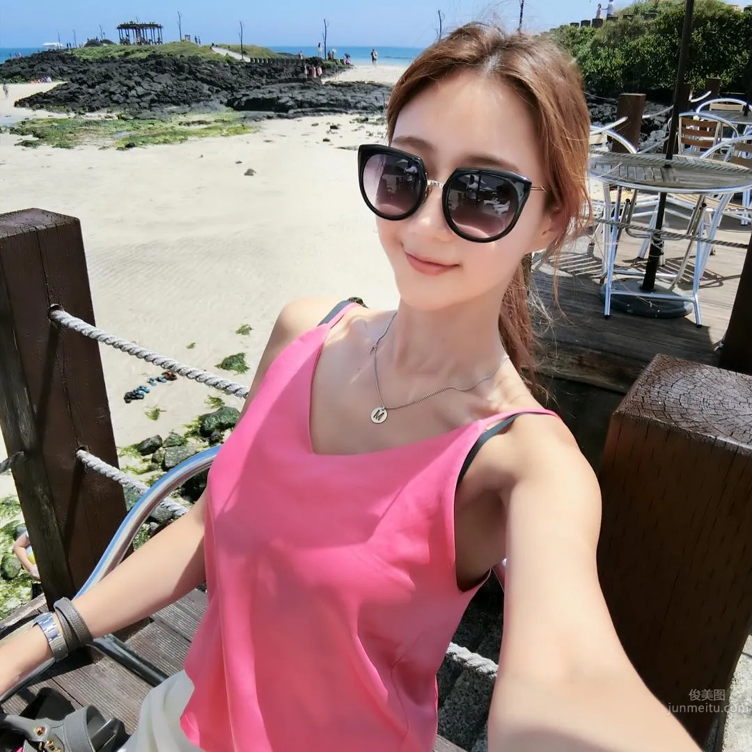 球場驚見長腿正妹！身着比基尼更美感 22