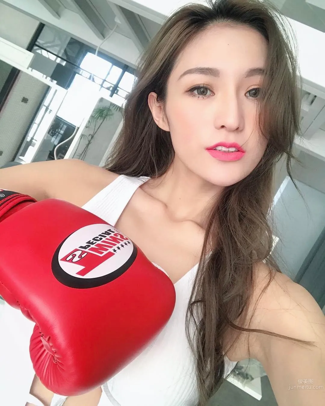 派對尤物DJ林佩佩 比基尼讓人把持不住！ 5