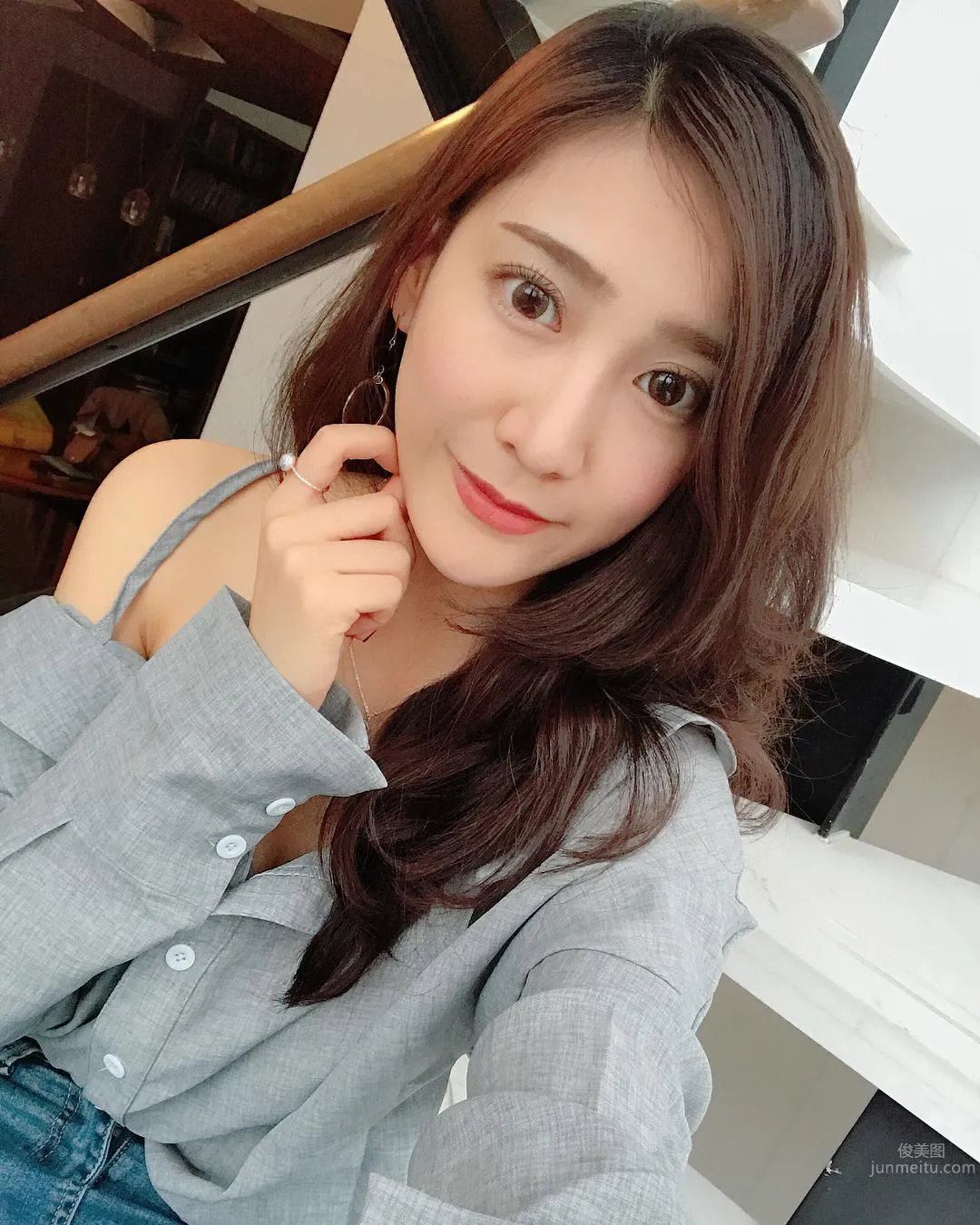Taiwan Elegant Flight Attendant Zheng Shixuan, Sweet Smile and Big Bust and Long Legs photo 19
