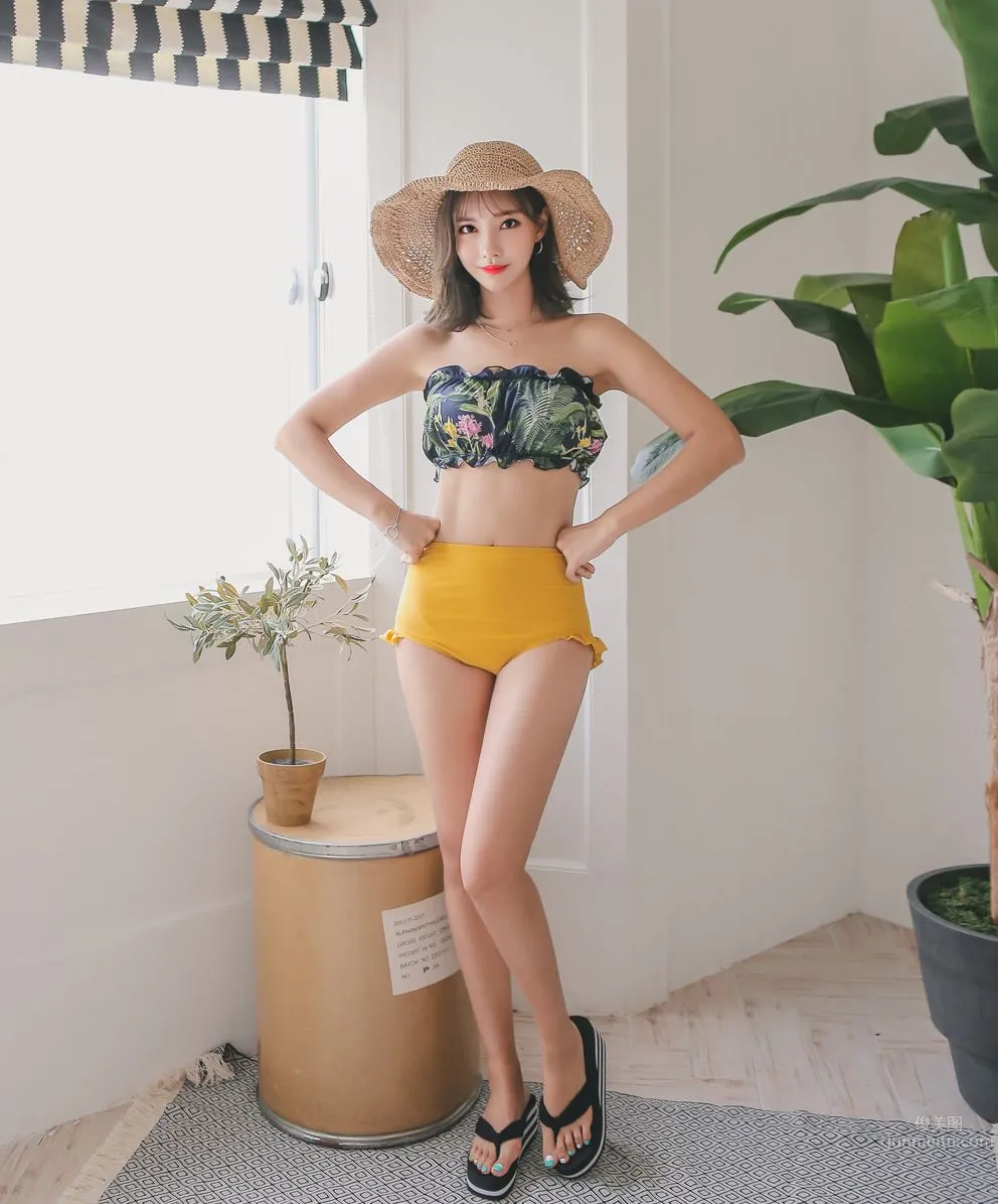 Korean Model Yeonjieun maybeach Swimwear Series Five photo 10