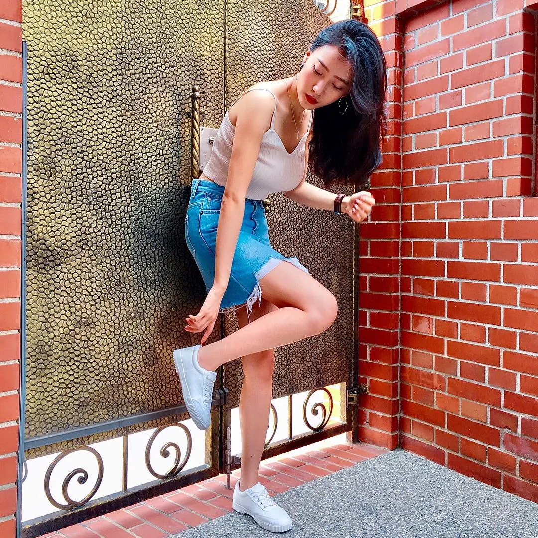 Taiwan Elegant Flight Attendant Zheng Shixuan, Sweet Smile and Big Bust and Long Legs photo 12