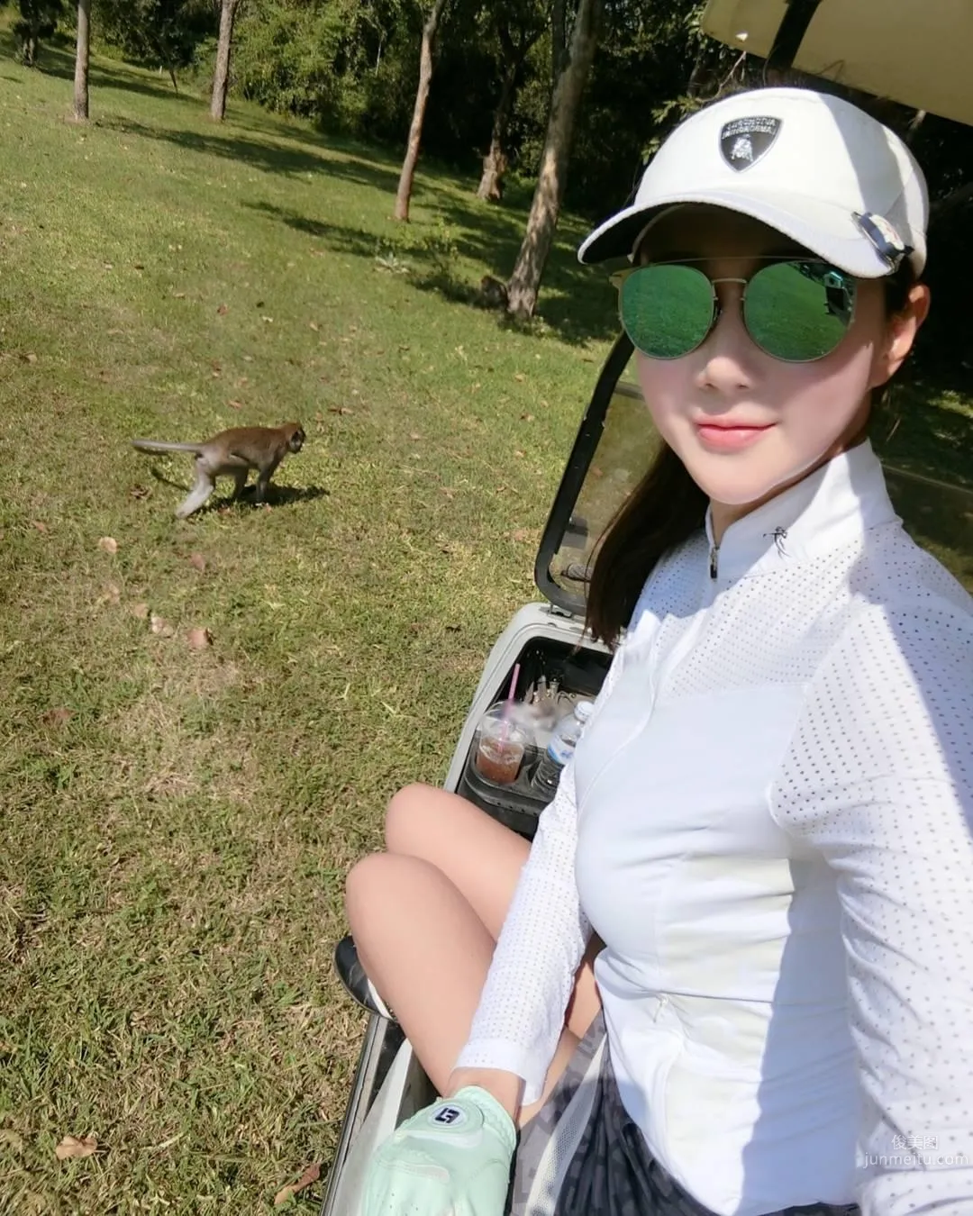 球場驚見長腿正妹！身着比基尼更美感 44