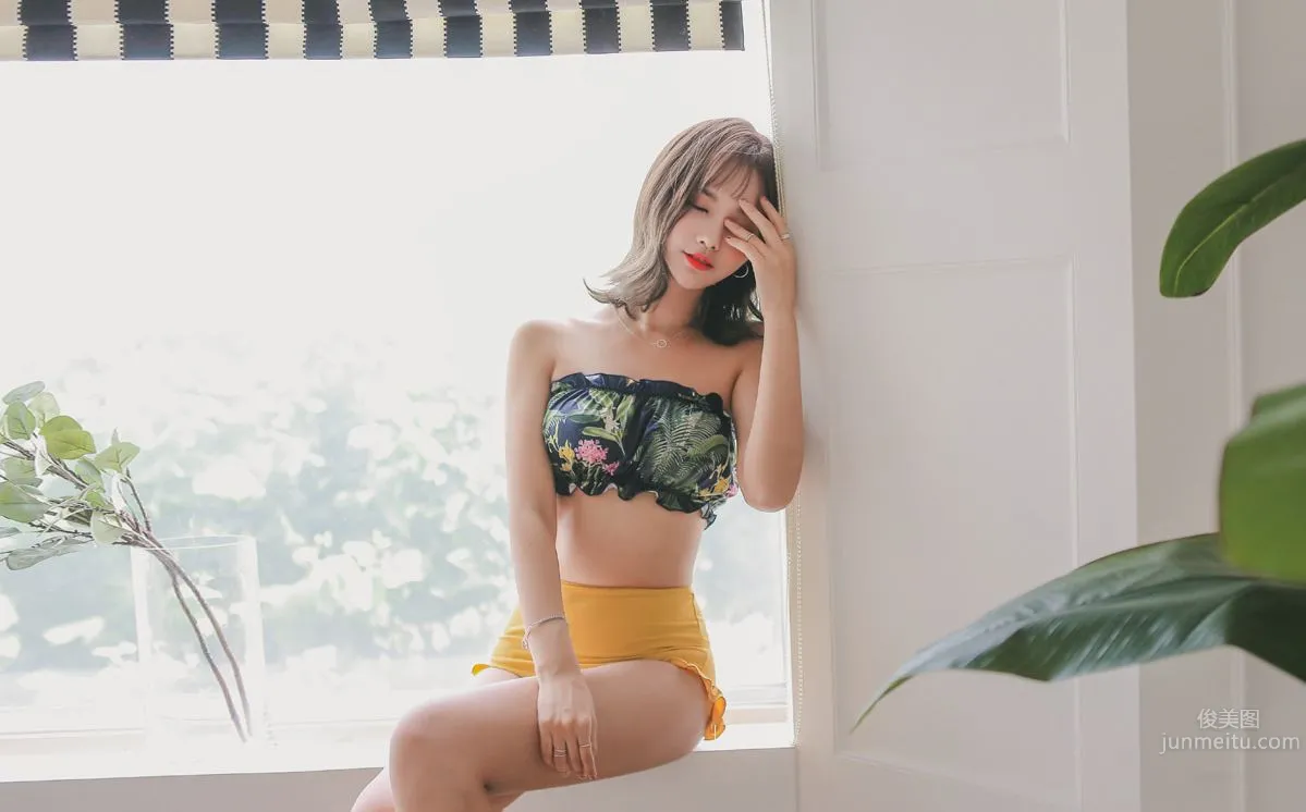 Korean Model Yeonjieun maybeach Swimwear Series Five photo 4