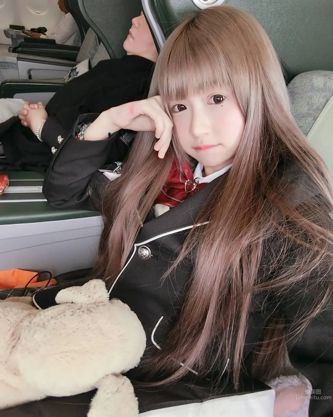 超甜美萌妹周奕瑜 深藏不露的好身材 40