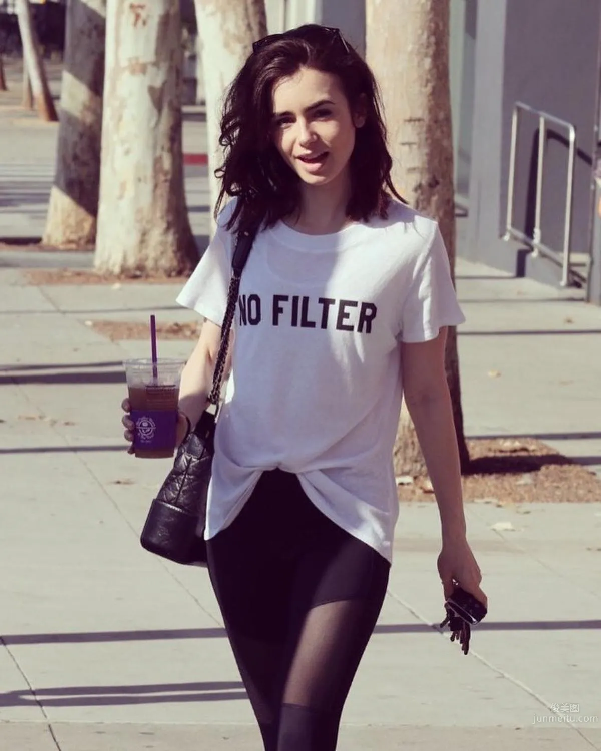 British-American Mixed-Race Lily Collins, Natural Beauty Candid Bare Face Photos photo 3