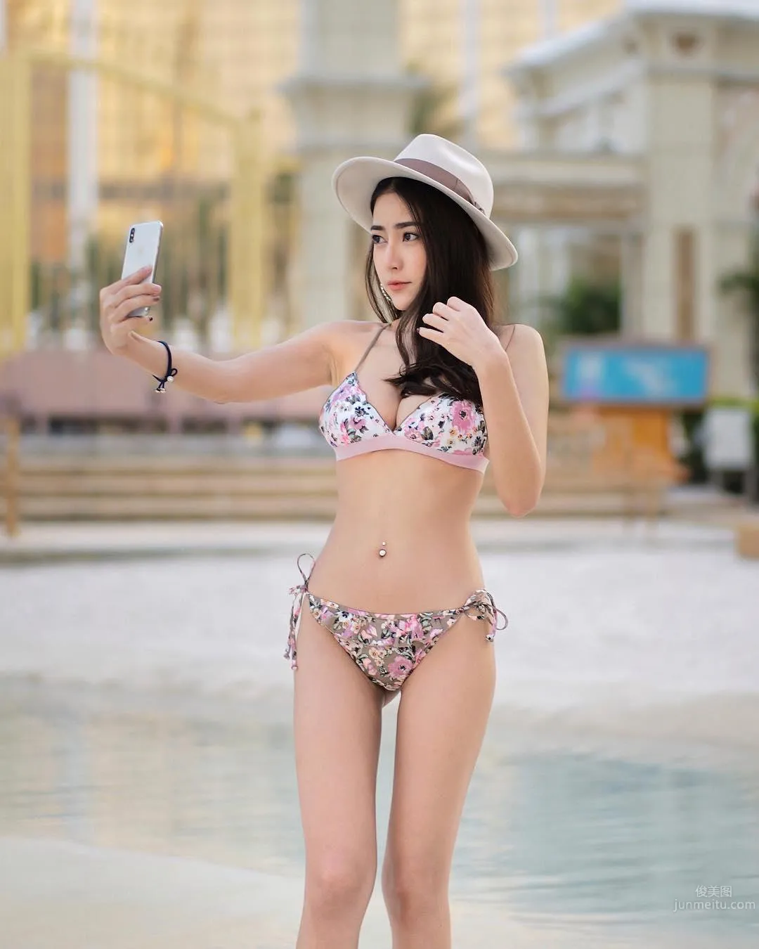 Bowlki Phasinee - Bikini Warms Your and My Empty Winter photo 63