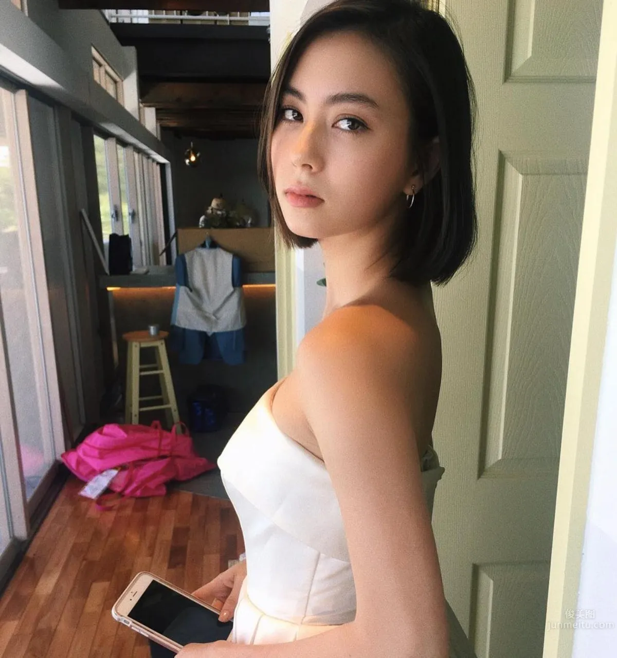 Chinese-American Mixed Blood Lauren Tsai, Full of Energy Retro Vibe photo 32