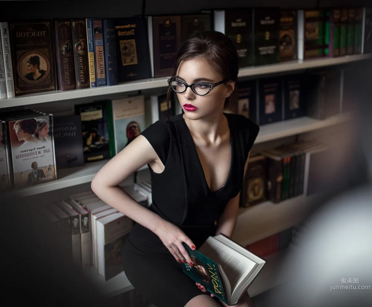Oktyabrina Maximova - Russian Beauty Private Shoot photo 28