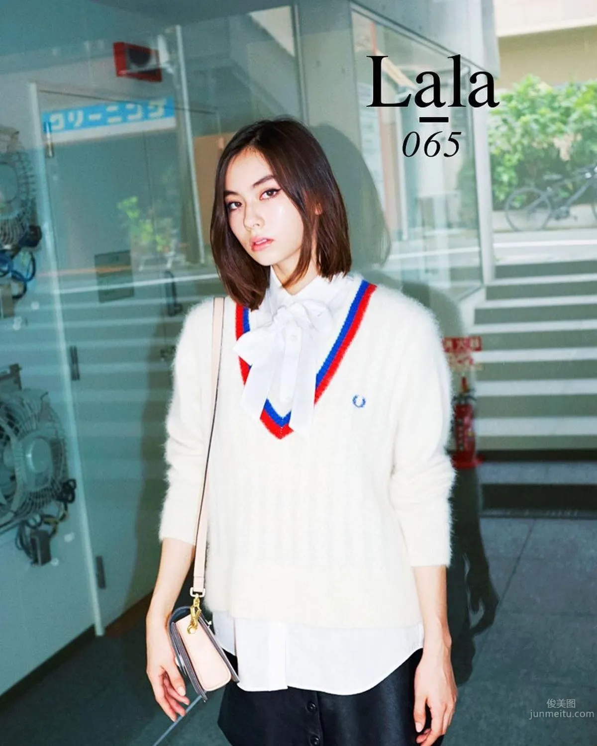 Chinese-American Mixed Blood Lauren Tsai, Full of Energy Retro Vibe photo 17