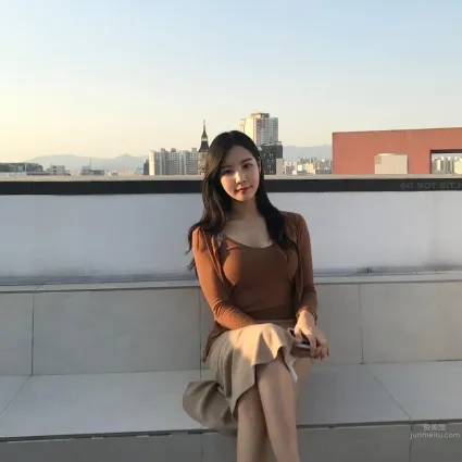超完美花藝老師身材太好！海邊大曬比基尼讓網友激動