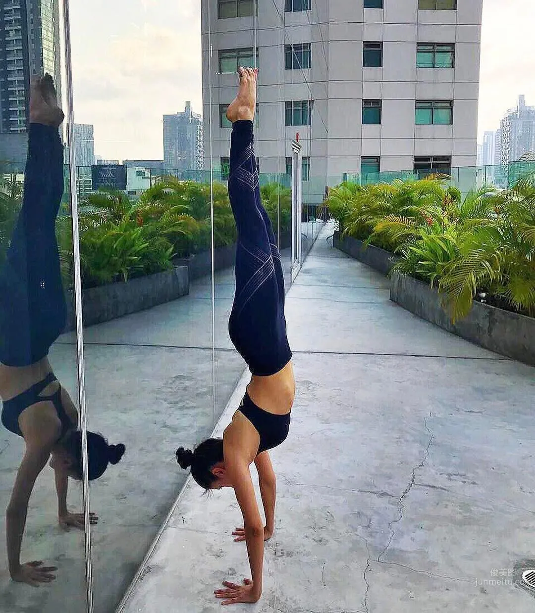 นาตยา ลุนด์เบิร์ก: Praya Lundberg photo 11