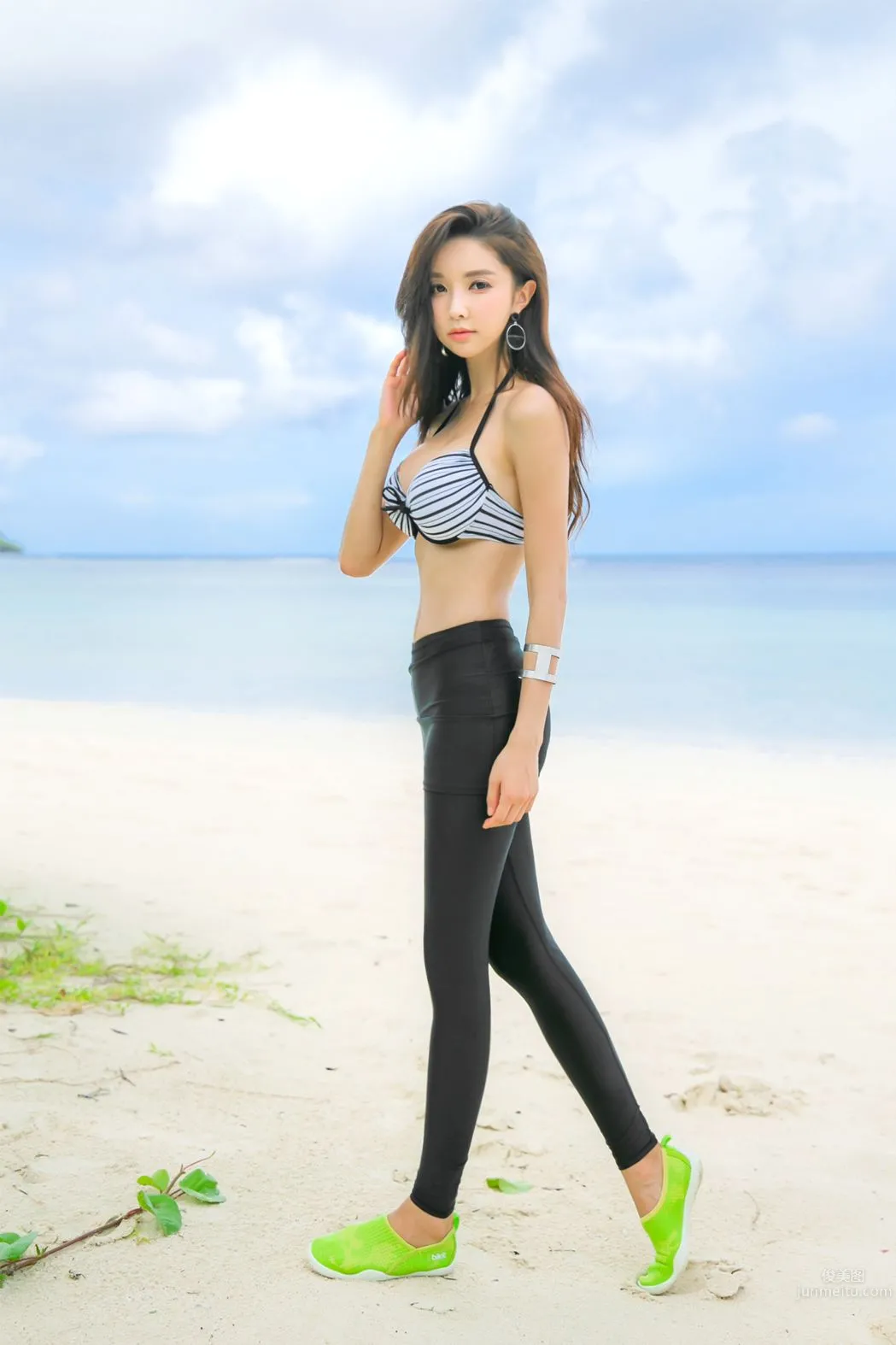 Park Soo Yeon, 2017 Swimwear Series Photo Collection Three photo 93