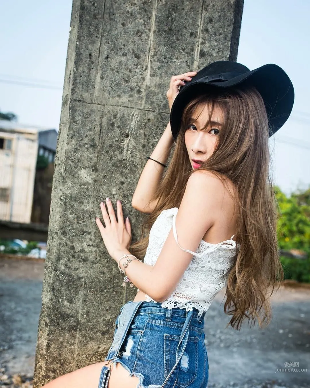 Lanlan Doris, Sexy Smoldering Little Wildcat photo 18